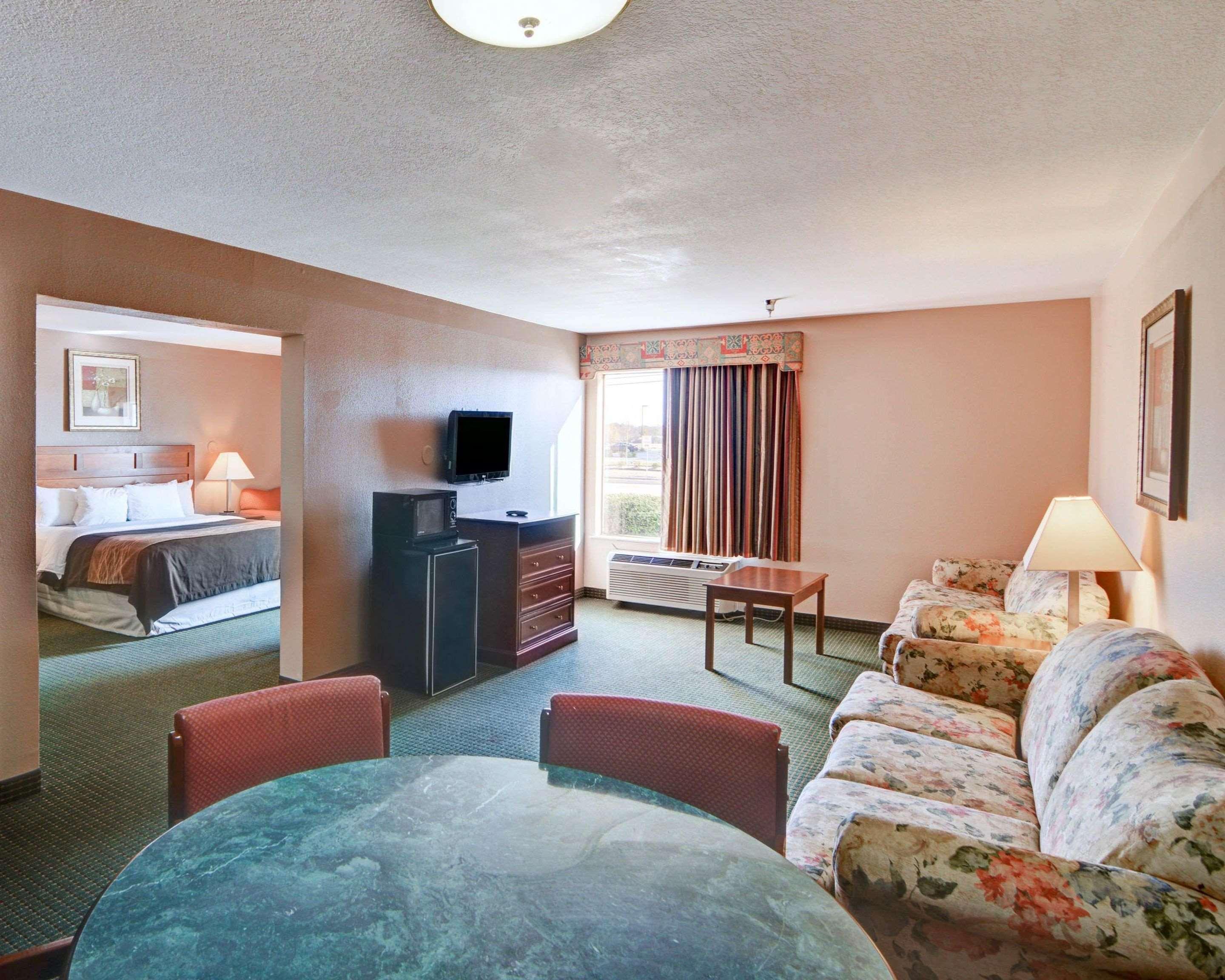 Quality Inn Forest Hill - Fort Worth South Extérieur photo